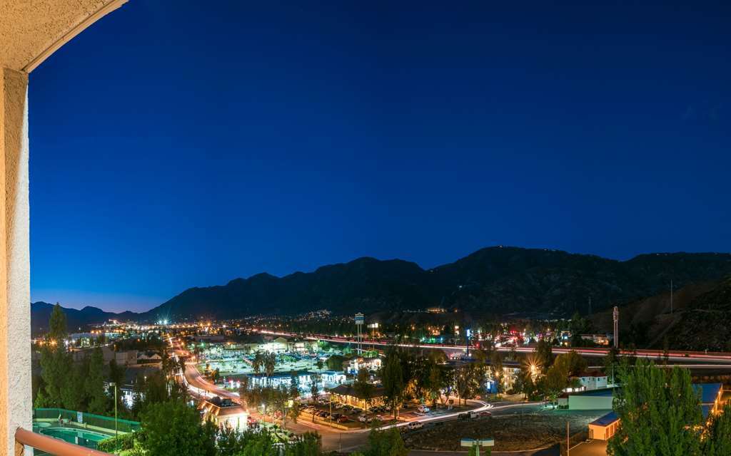 San Bernardino Inn & Suites Quarto foto